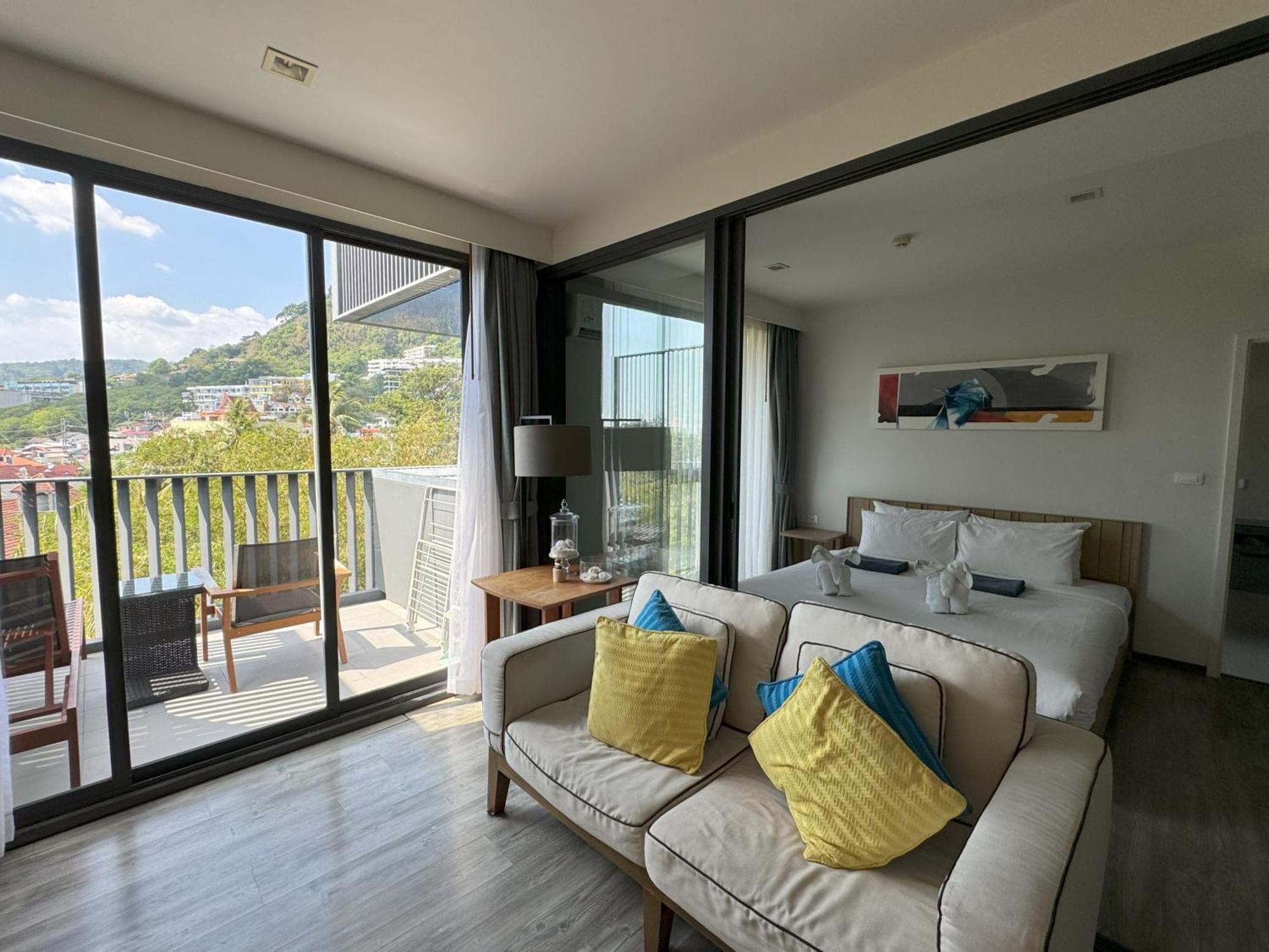 The Deck Condominium By Lofty Patong Exterior foto