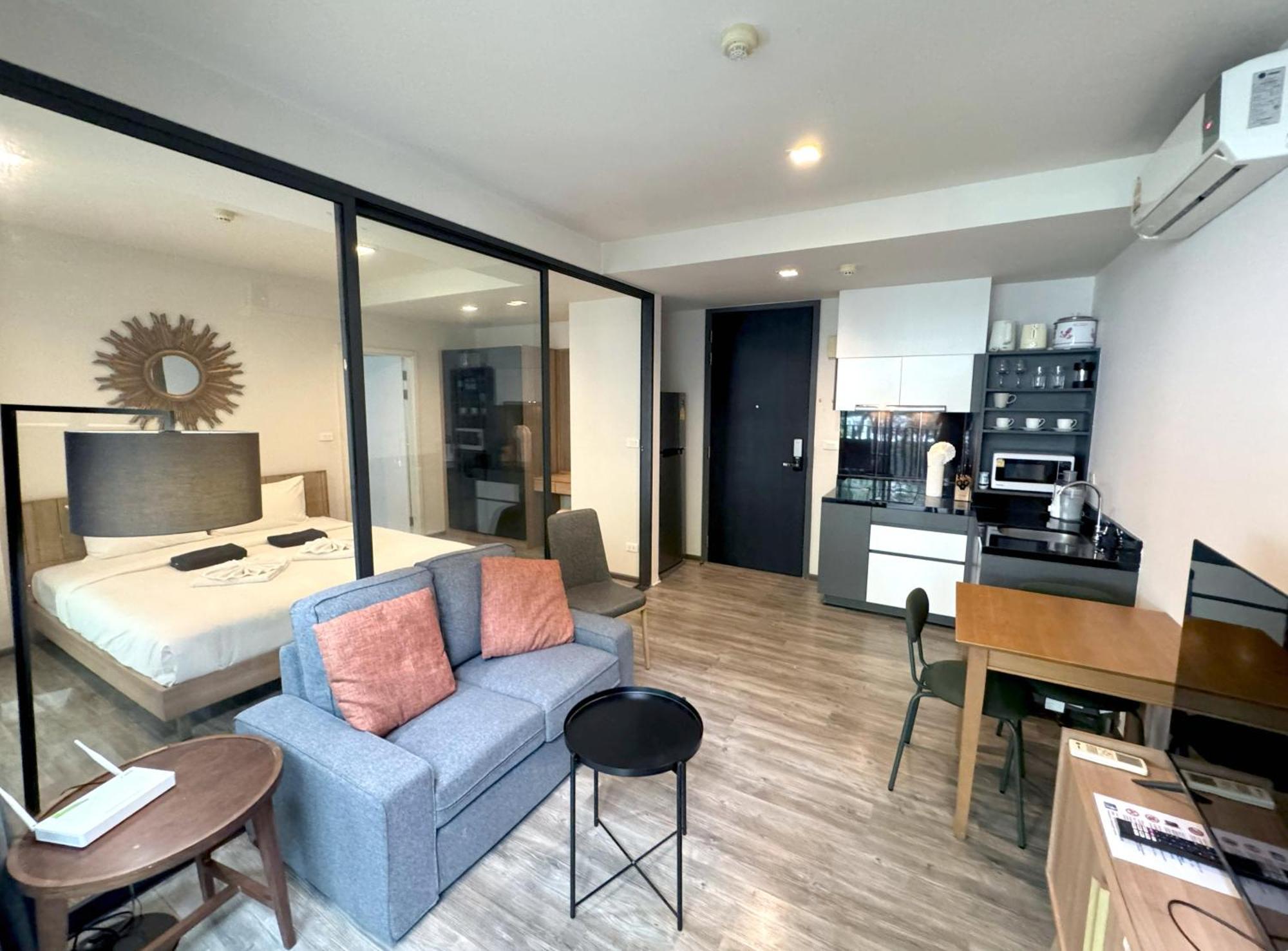 The Deck Condominium By Lofty Patong Exterior foto